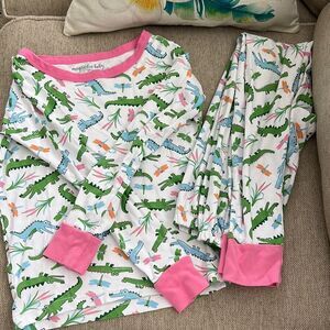 Magnolia Baby Pajama Set with Alligator Print 100% Pima cotton